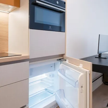 New Old Town - Luxury Mattress, Tv, Work Desk, Ac, Security