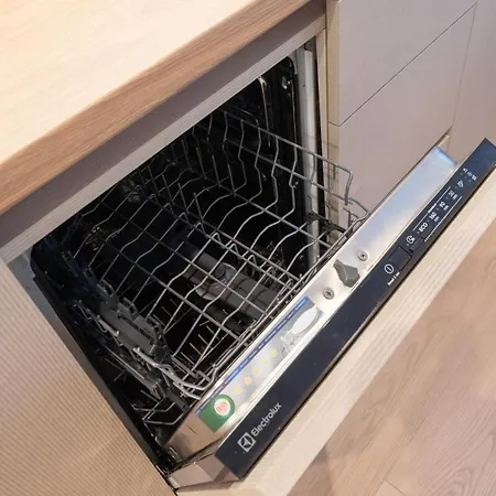 Appartement New Old Town - Luxury Mattress, Tv, Work Desk, Ac, Security