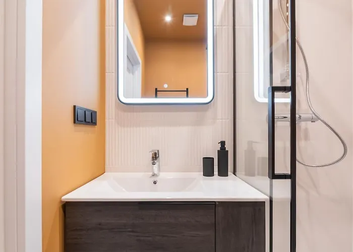 New Old Town - Luxury Mattress, Tv, Work Desk, Ac, Security Dzīvoklis Riga