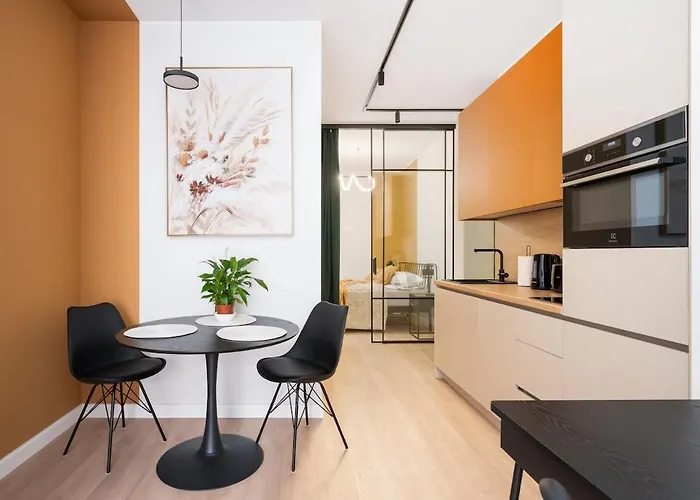 Dzīvoklis New Old Town - Luxury Mattress, Tv, Work Desk, Ac, Security