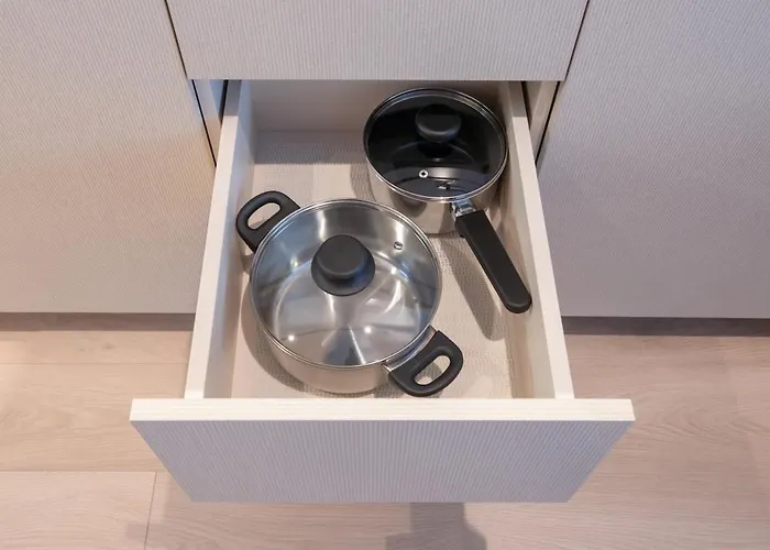 Dzīvoklis New Old Town - Luxury Mattress, Tv, Work Desk, Ac, Security