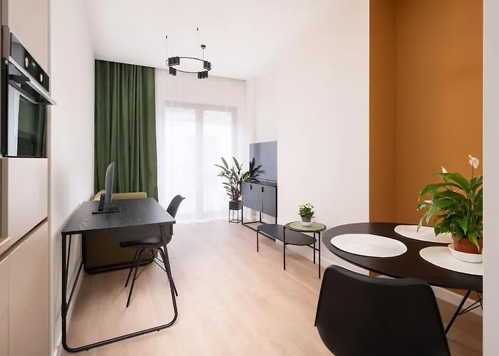 Dzīvoklis New Old Town - Luxury Mattress, Tv, Work Desk, Ac, Security *