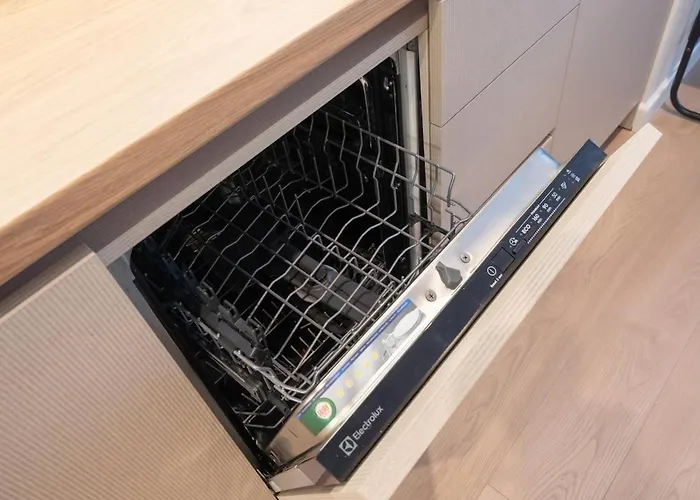 Dzīvoklis New Old Town - Luxury Mattress, Tv, Work Desk, Ac, Security